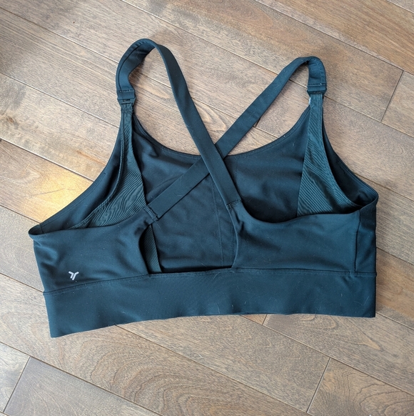 Old Navy Black Sports Bra - Picture 2 of 5